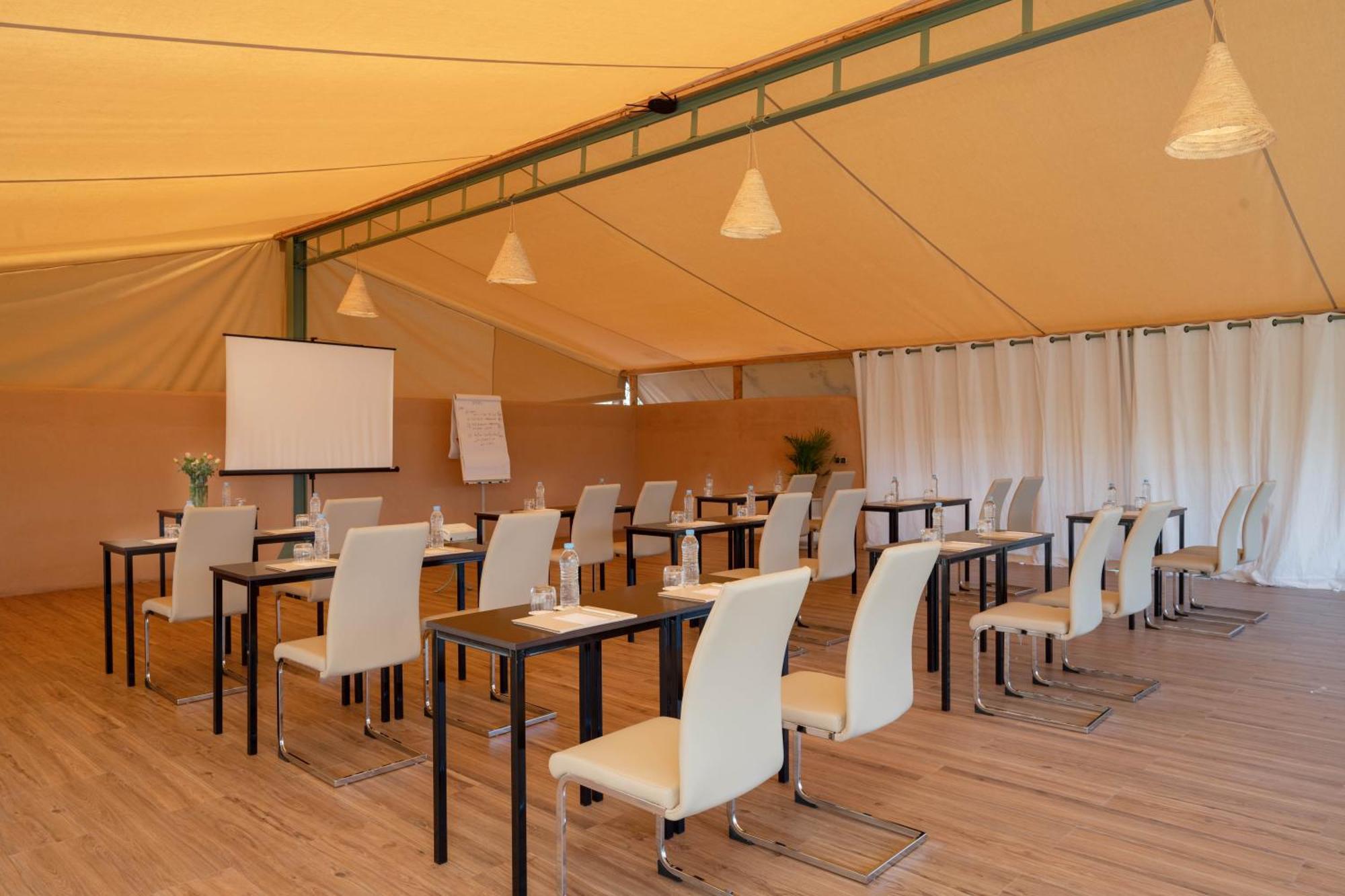 Oasis 4* El Makina